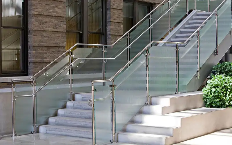 Best SS Railing Fabrication Services In Delhi